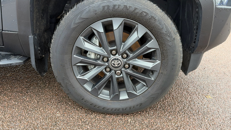 Toyota Land Cruiser 2.8 D-4D 204 Invincible 5dr Auto [7 Seat] Diesel Station Wagon